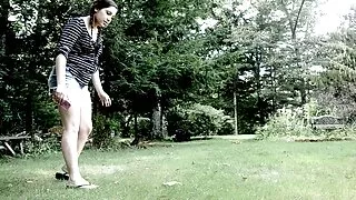 Brunette handjob sy minono ny peniko