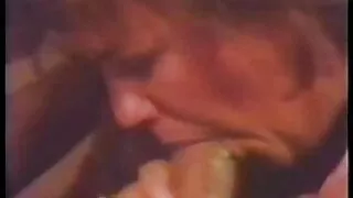 Fampisehoana blowjob amin'ny webcam miaraka amin'ny zazakely be ranony