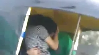 Tratra nikapoka teny amoron-dranomasina