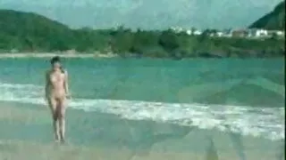 Ankizivavy manenjika ny volony amin'ny tavoahangy