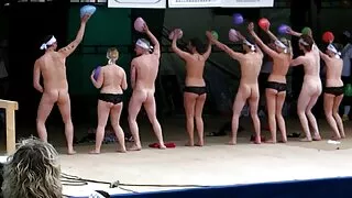 Blowjob avy amin'ny blonde tsy mahazatra