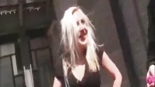 Mitselatra nono ao anaty fiara
